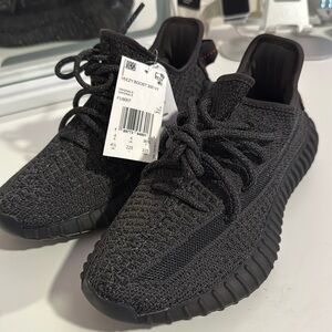 Yeezy Boost 350 V2 Originals